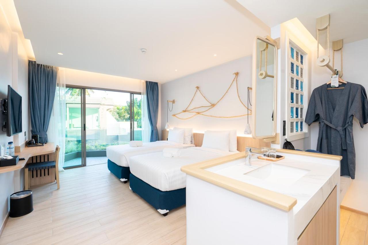 Deluxe Twin Room Pool View
